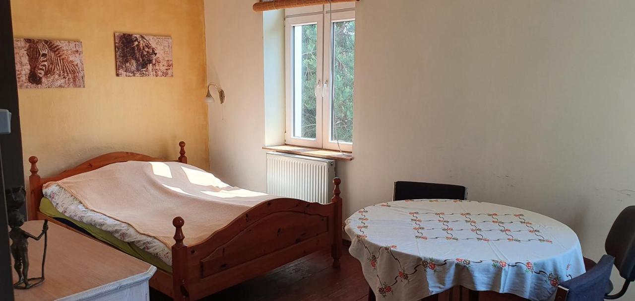 Dom Pod Orlimi Skalami - Blisko Zamku Czocha Apartment Lesna Exterior photo